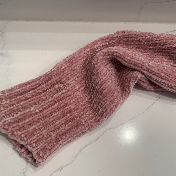 Women's Ribbed Pink Sweater - Picture 8 of 10